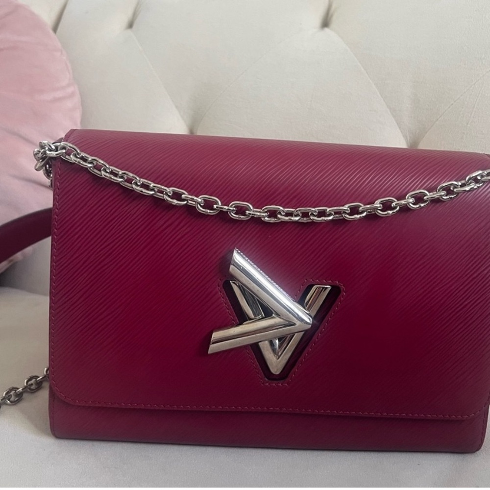 Louis Vuitton Burgundy Chain Epi Twist Bag - Picture 4 of 17